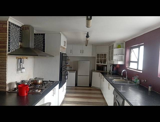 4 BEDROOM FREESTANDING FOR SALE IN MITCHELLS PLAIN CENTRAL